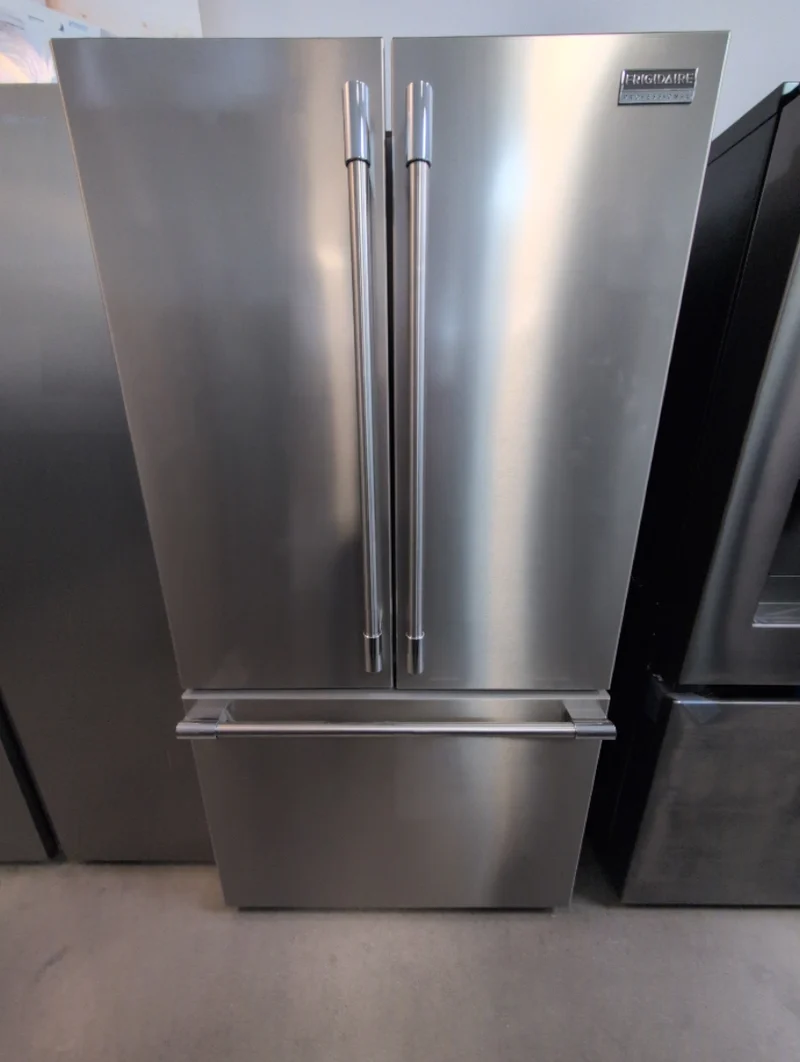 PRFG2383AF - REFRIGERATORS - Frigidaire Professional - French 3-Door - Stainless Steel - Open Box