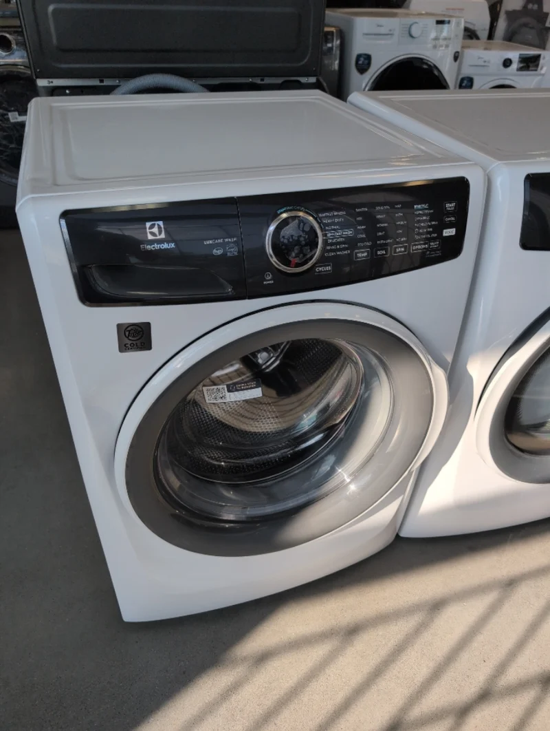 ELFW7437AW - WASHERS - Electrolux - Front Loading - White - Open Box