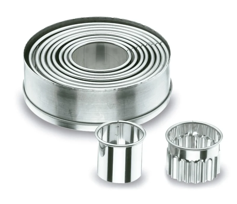 Ensemble de 9 emporte-pièces ronds LACOR Inox 68069